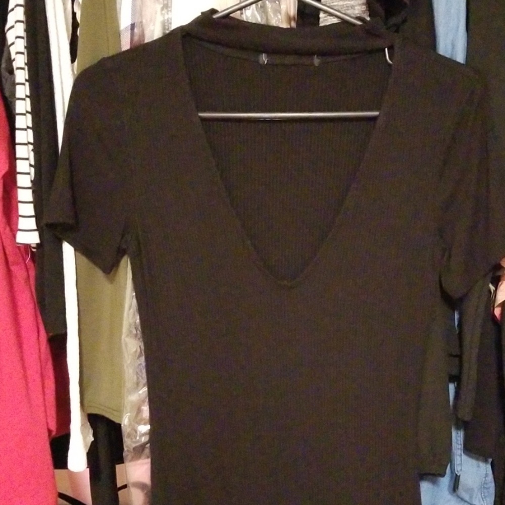 Short sleeve choker dress